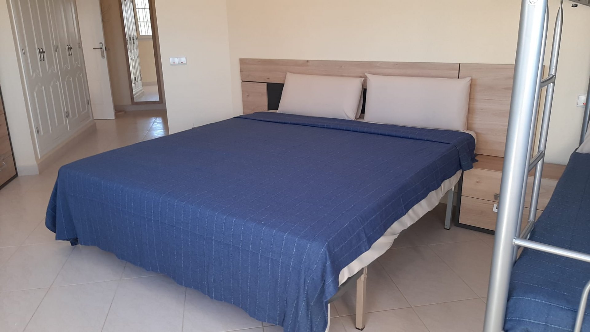 Villa à La Manga del Mar Menor, Murcia, Espagne 3 chambres, 465 m2 No. 132149