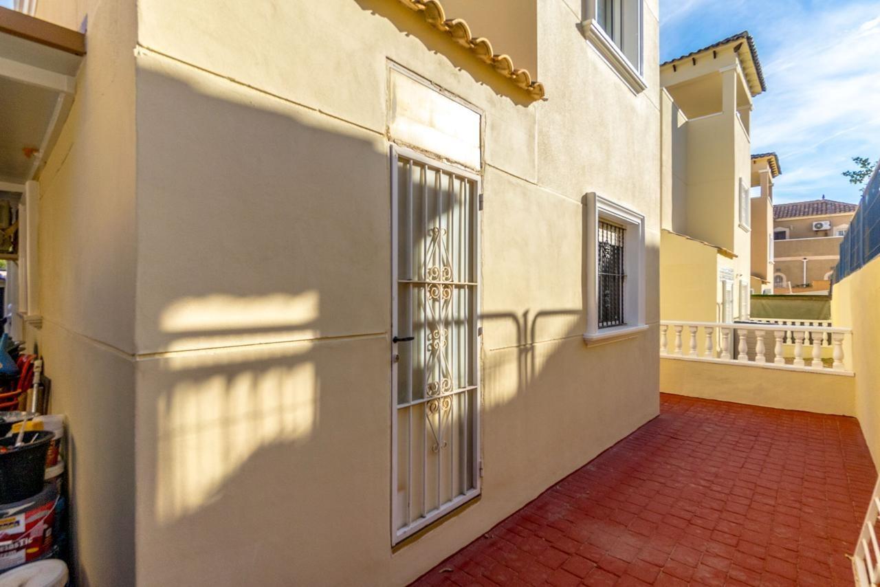 Townhouse in San Miguel de Salinas, Alicante, Spain 3 bedrooms, 130 sq.m. No. 131671