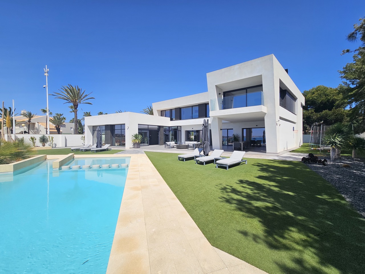 Villa Cabo Roig, Alicante, Spānijā 4 istabas, 479 m2 Nr. 120172