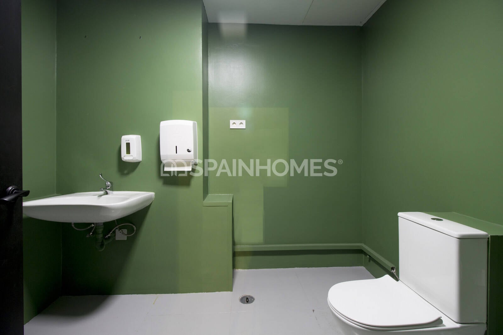 Cafe / restaurant in Torremolinos, Malaga, Spain 1 bedroom, 276 sq.m. No. 120756