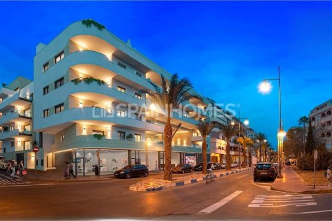 Apartment in Torrevieja, Alicante, Spain 3 bedrooms, 94 sq.m. No. 121138