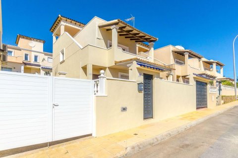 Kaupunkipientalo Villamartin, Alicante, Espanja 3 makuuhuonetta, 105 m2 No. 125566