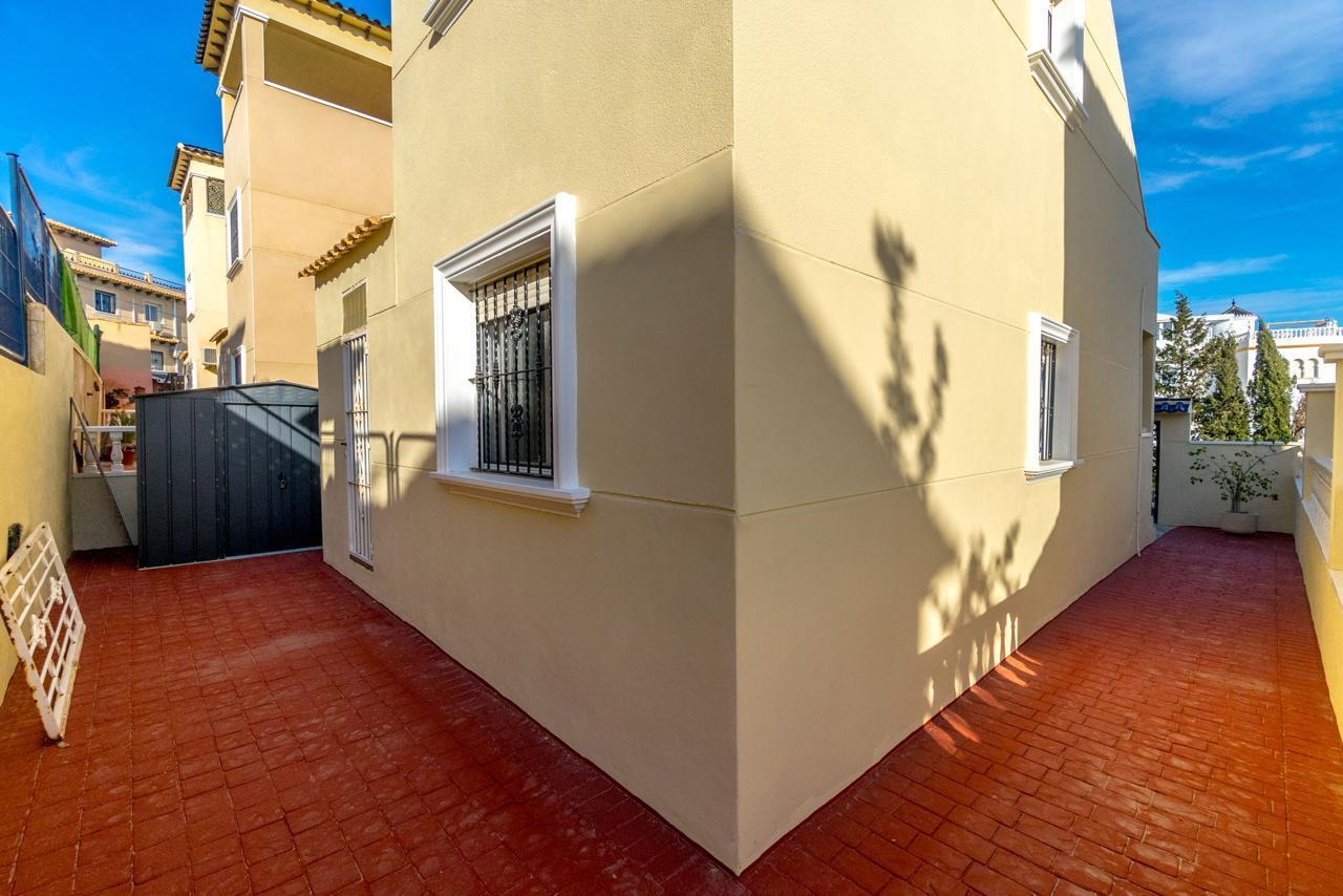 Casa adosada en Villamartin, Alicante, España 3 dormitorios, 105 m2 No. 125566