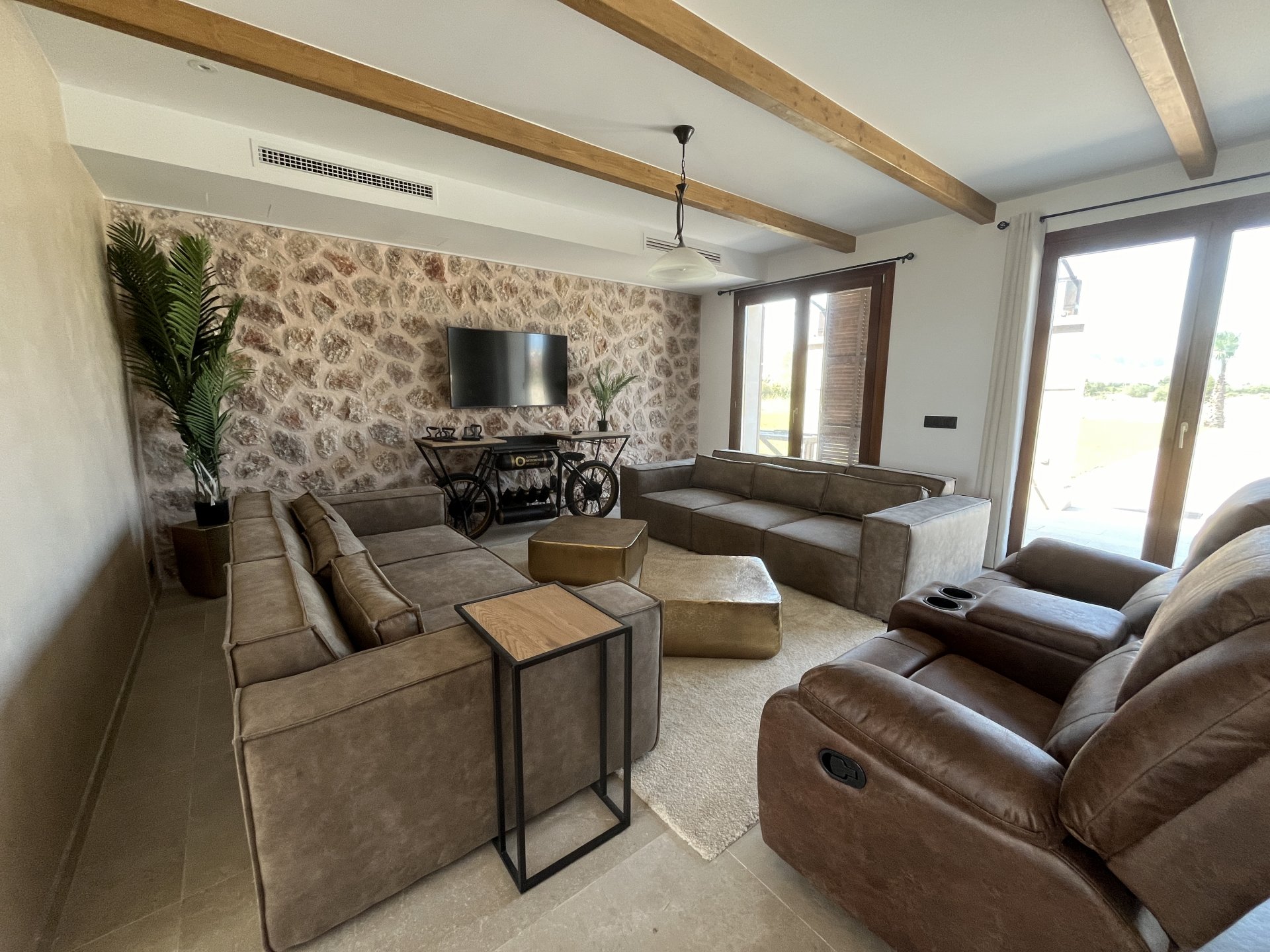 Finca en Port De Pollenca, Mallorca, España 3 dormitorios, 393 m2 No. 128277