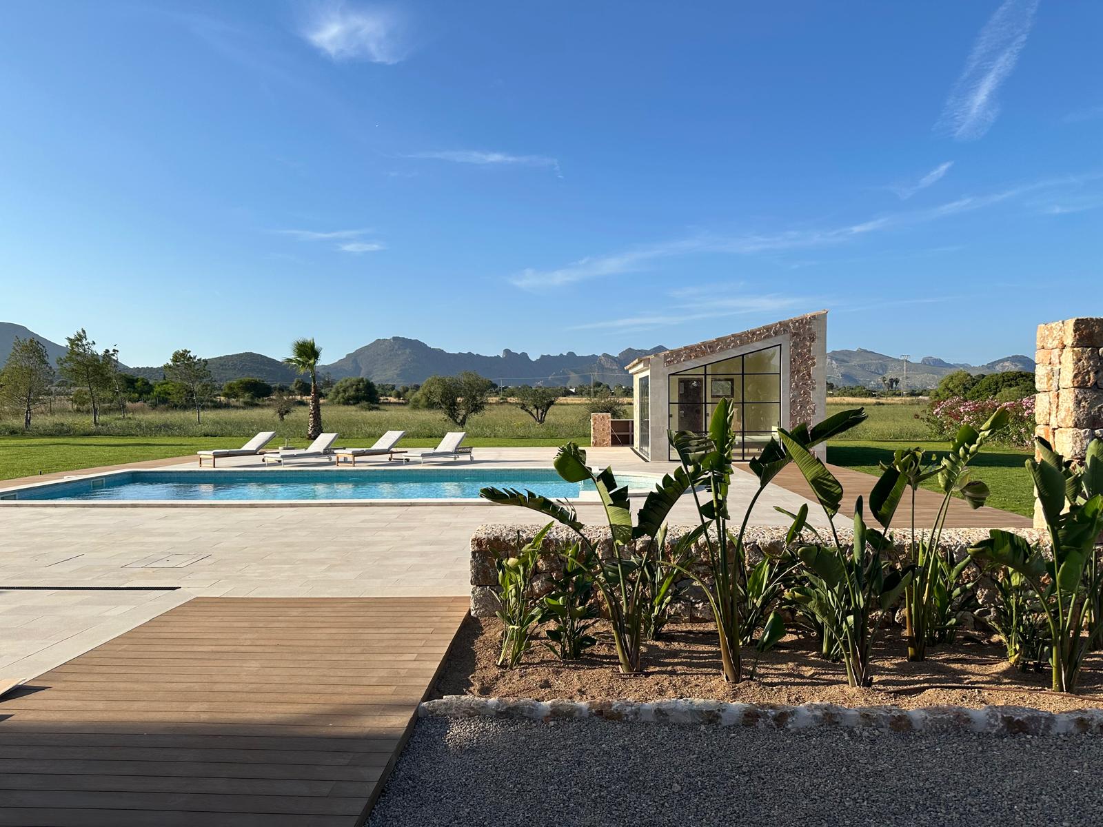 Finca en Port De Pollenca, Mallorca, España 3 dormitorios, 393 m2 No. 128277