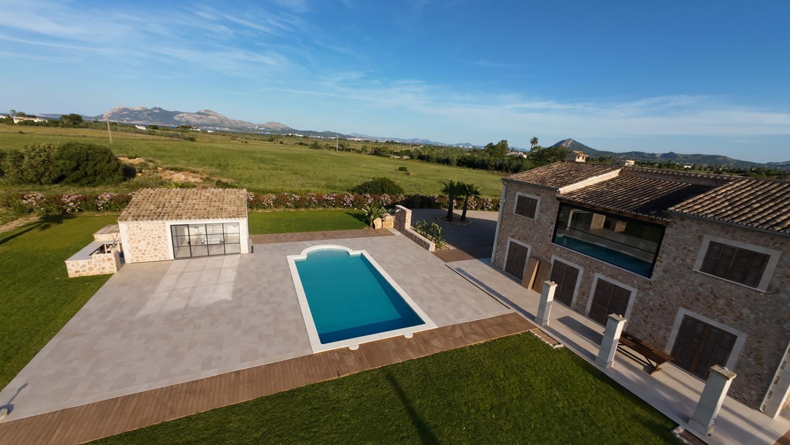 Finca en Port De Pollenca, Mallorca, España 3 dormitorios, 393 m2 No. 128277