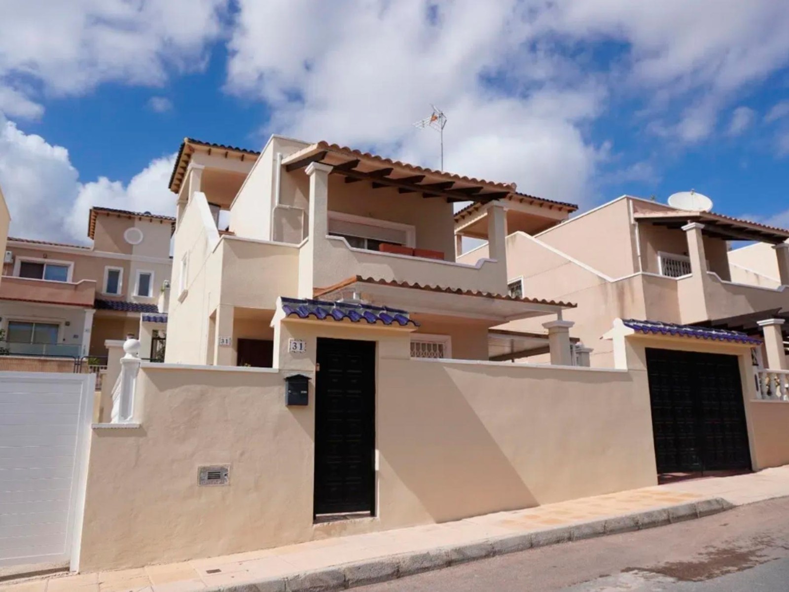 Villa i Orihuela, Alicante, Spanien 3 sovrum, 130 kvm. Nr. 128361