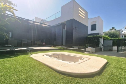 Villa in Algorfa, Alicante, Spain 2 bedrooms, 85 sq.m. No. 131465