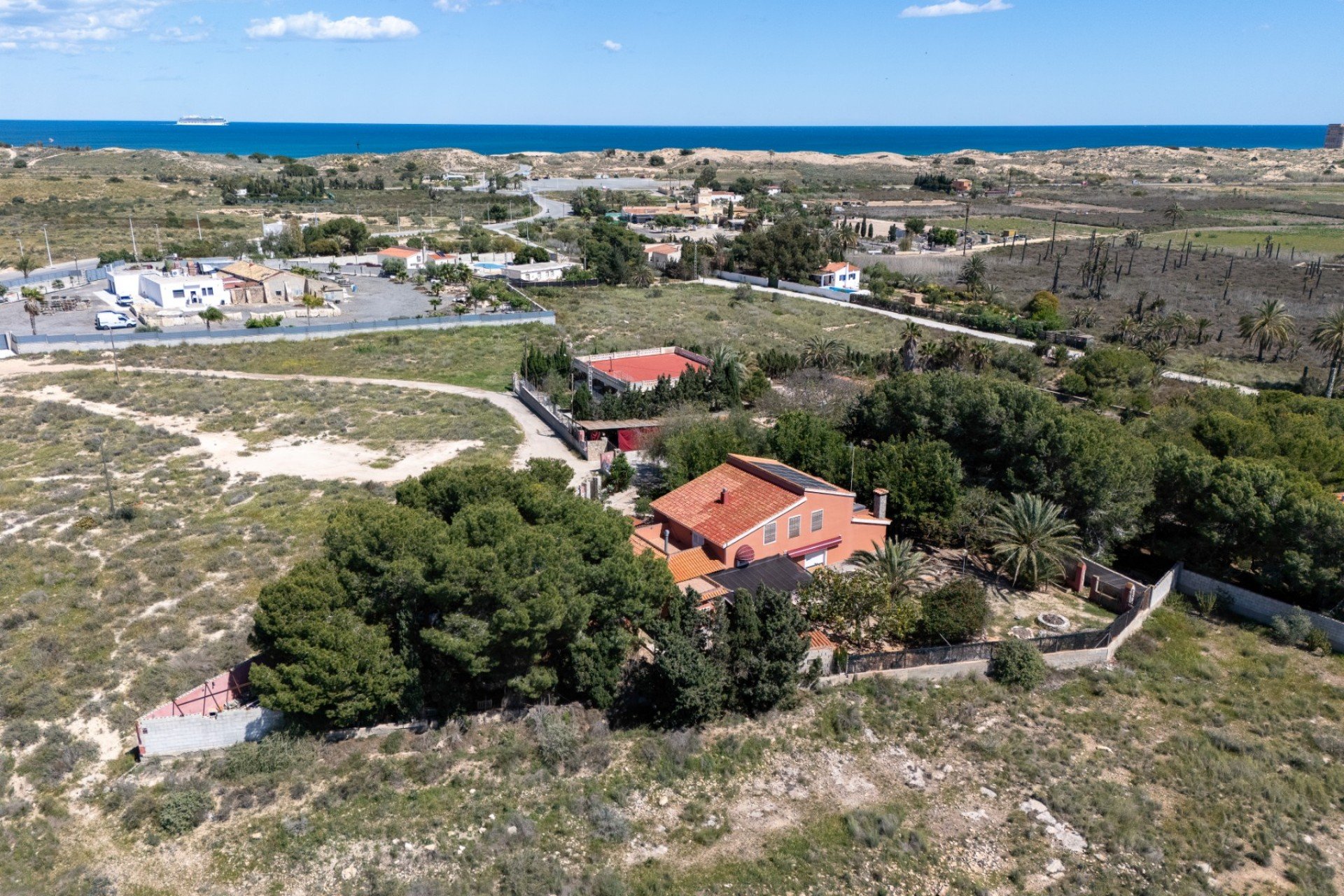 Villa i El Altet, Alicante, Spanien 8 sovrum, 243 kvm. Nr. 125045