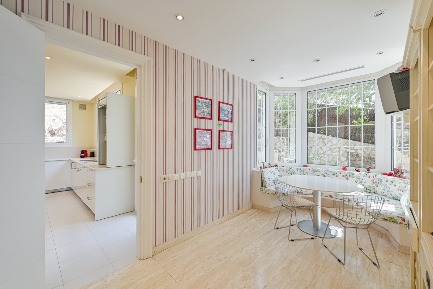 Talo Sitges, Barcelona, Espanja 5 makuuhuonetta, 910 m2 No. 130398