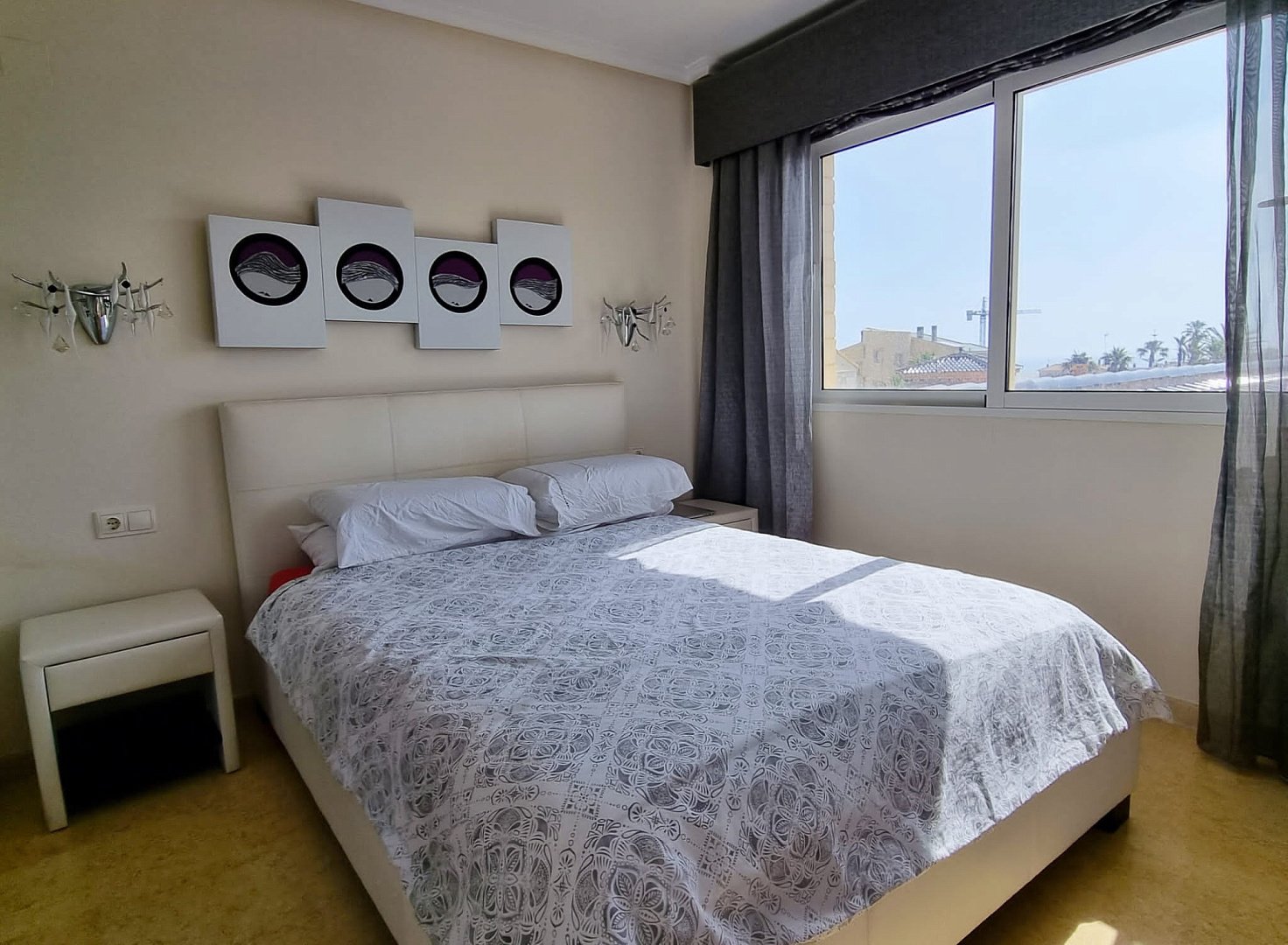 House in Torrevieja, Alicante, Spain 5 bedrooms, 380 sq.m. No. 130397