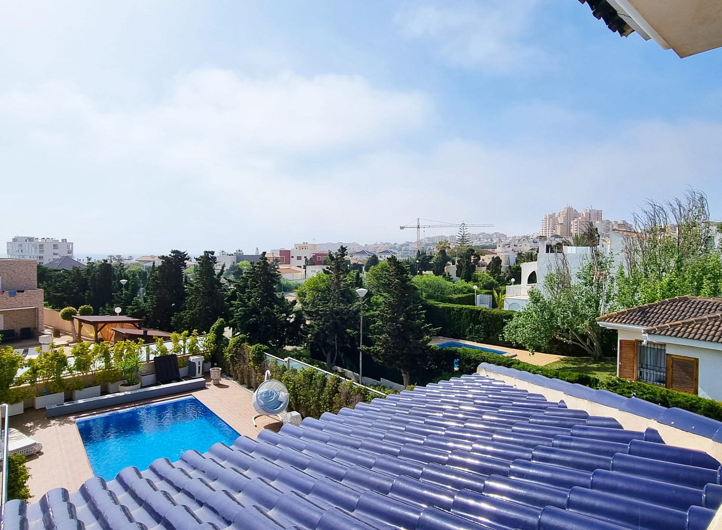 House in Torrevieja, Alicante, Spain 5 bedrooms, 380 sq.m. No. 130397