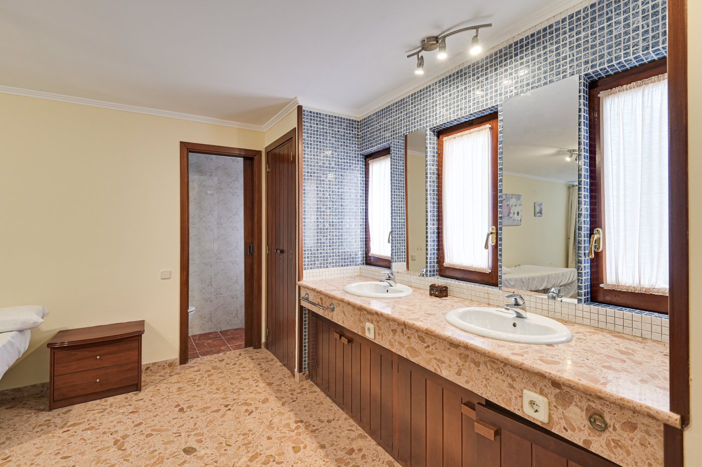 Māja Blanes, Girona, Spānijā 6 istabas, 654 m2 Nr. 130395