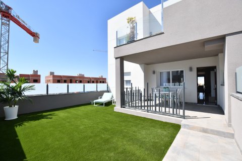 Apartment à San Miguel de Salinas, Alicante, Espagne 2 chambres, 73 m2 No. 130778