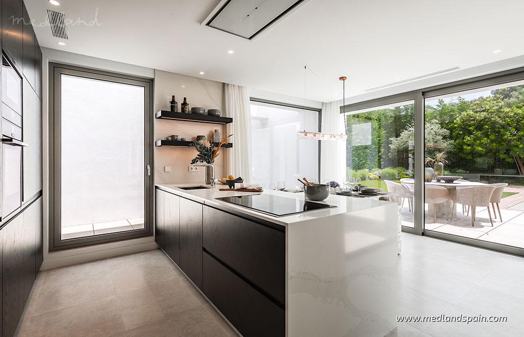 Villa in Estepona, Malaga, Spanien 5 Schlafzimmer, 628 m2 Nr. 129185