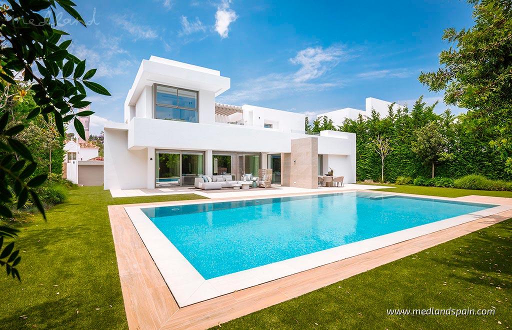 Villa in Estepona, Malaga, Spanien 5 Schlafzimmer, 628 m2 Nr. 129185