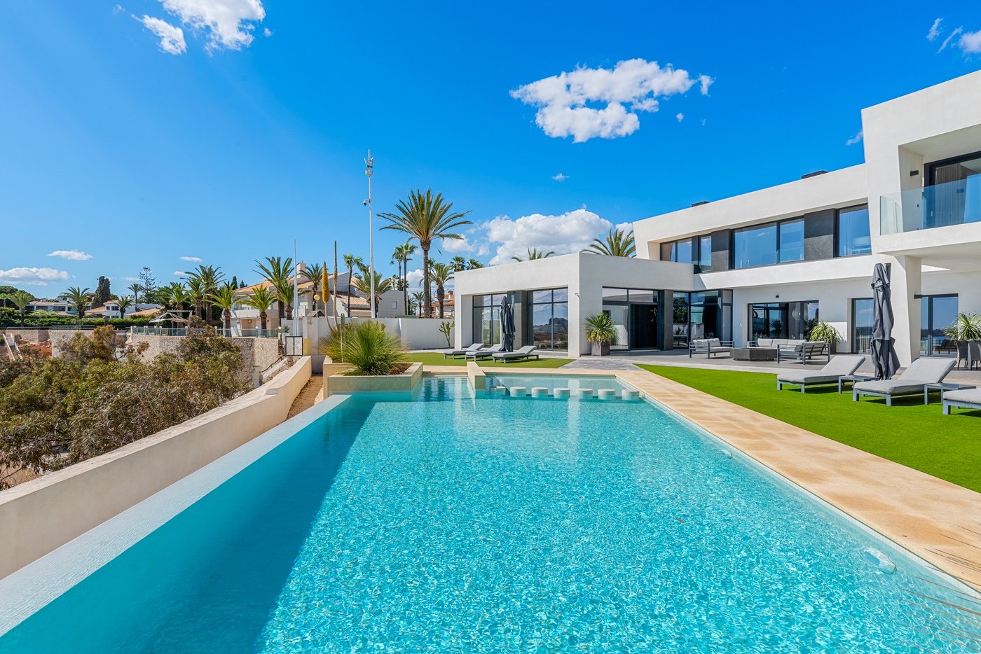 Villa in Cabo Roig, Alicante, Spanien 6 Schlafzimmer, 479 m2 Nr. 125930