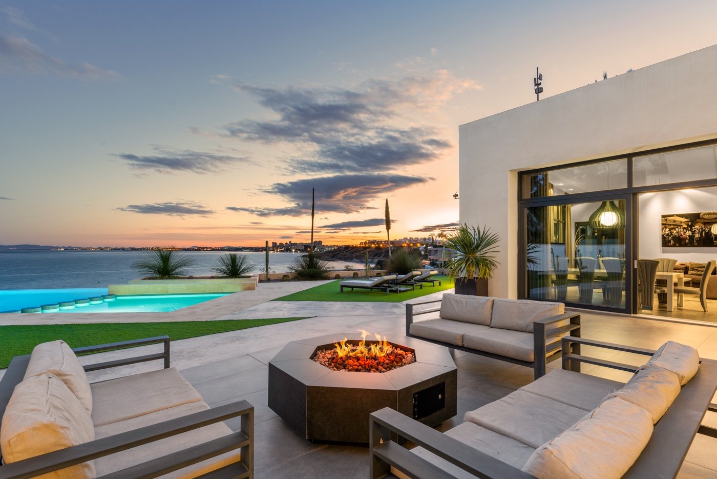 Villa in Cabo Roig, Alicante, Spanien 6 Schlafzimmer, 479 m2 Nr. 125930