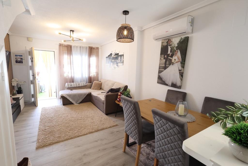 Townhouse à Pilar de la Horadada, Alicante, Espagne 2 chambres, 75 m2 No. 125207