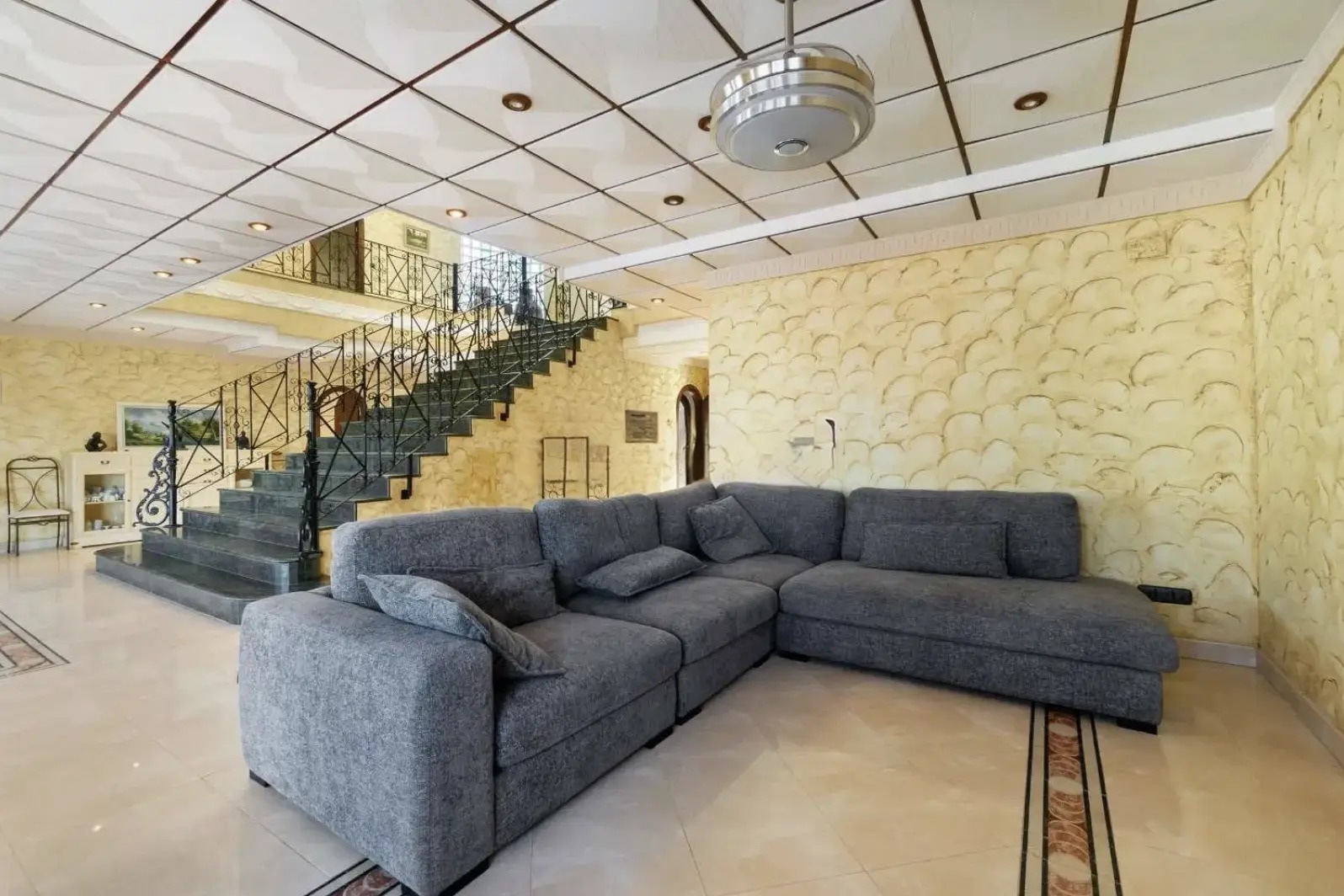 Villa i La Zenia, Alicante, Spanien 4 sovrum, 400 kvm. Nr. 125909
