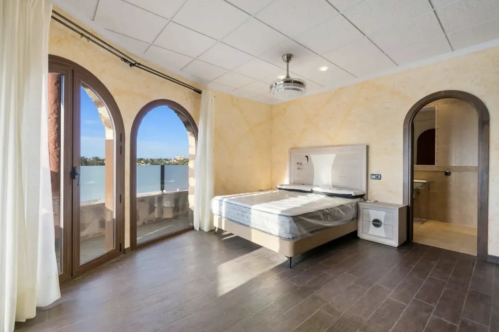 Villa i La Zenia, Alicante, Spanien 4 sovrum, 400 kvm. Nr. 125909