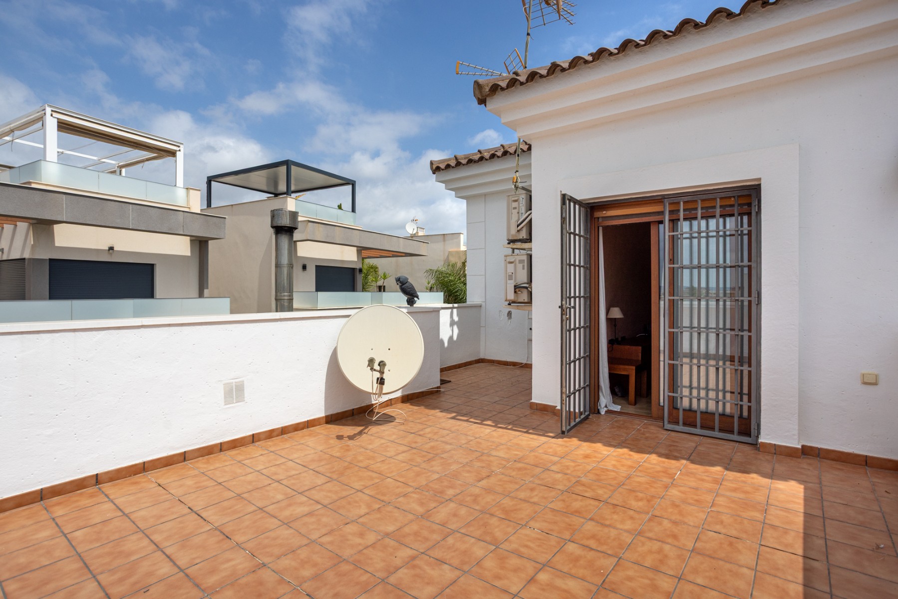 Villa i Los Montesinos, Alicante, Spanien 4 sovrum, 417 kvm. Nr. 129322