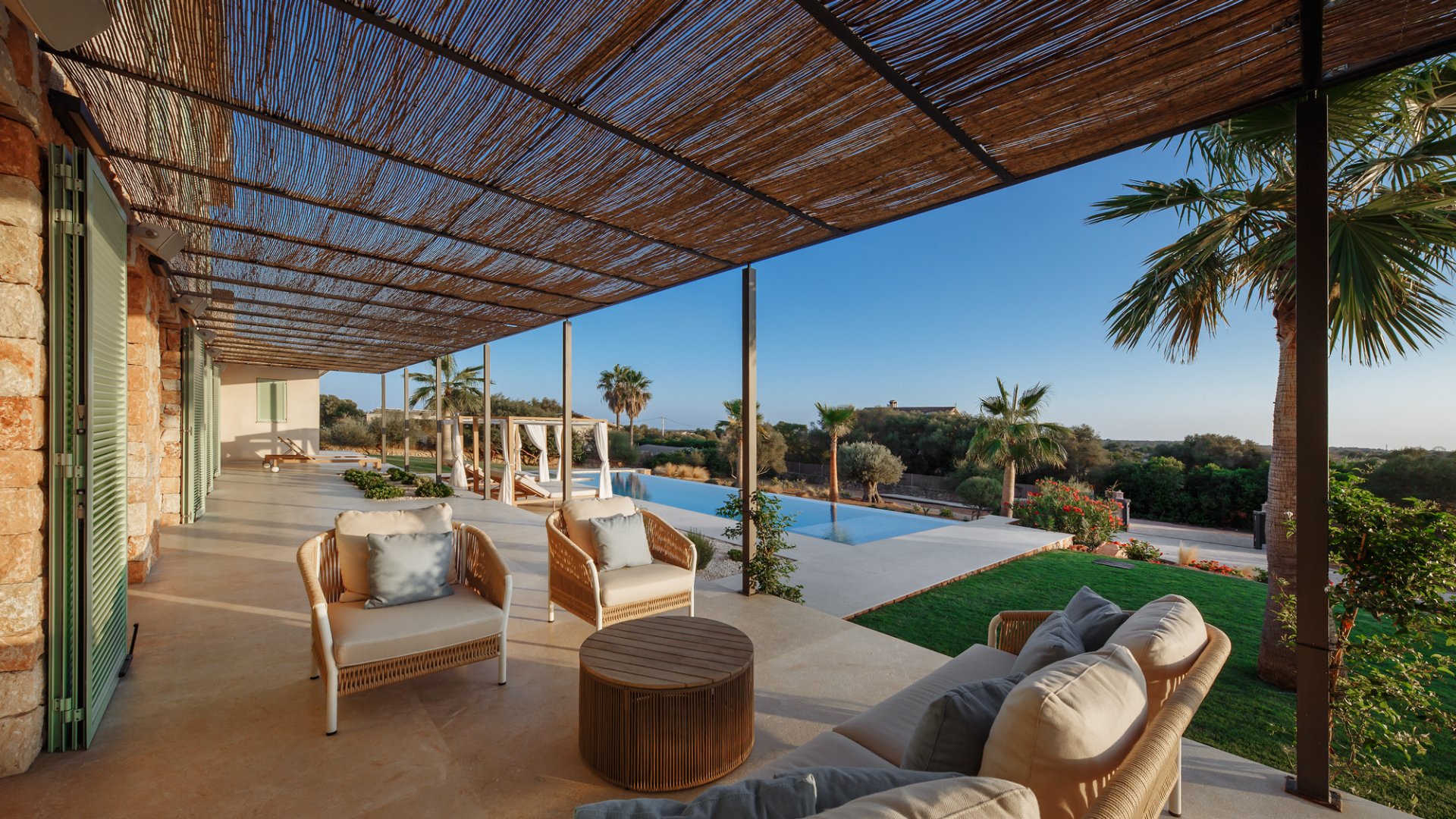 Finca i Ses Salines, Mallorca, Spanien 6 sovrum, 543 kvm. Nr. 130983