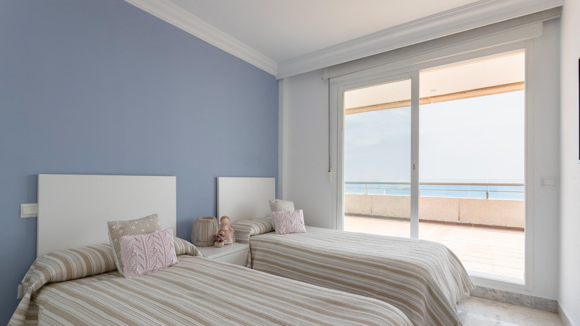 Penthouse à Marbella, Malaga, Espagne 3 chambres, 296 m2 No. 127617