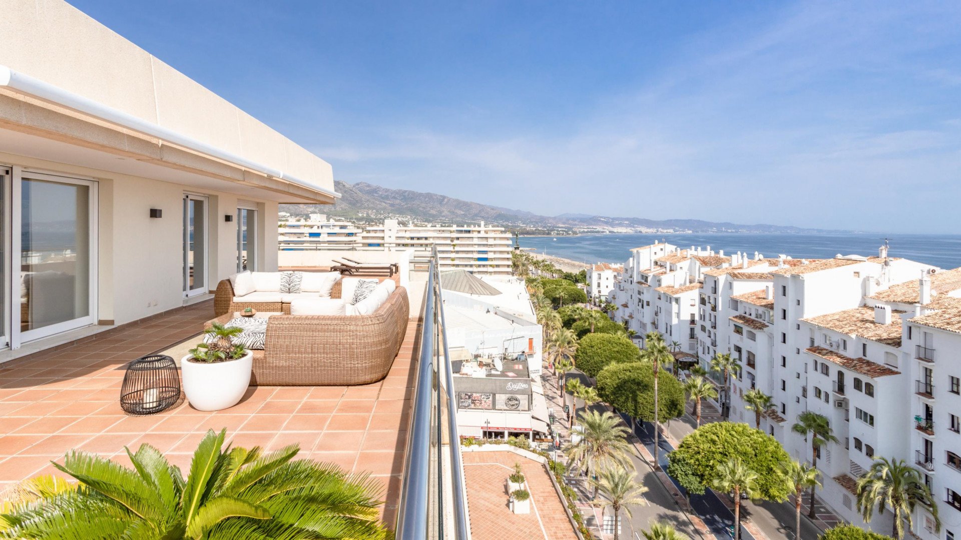 Penthouse à Marbella, Malaga, Espagne 3 chambres, 296 m2 No. 127617