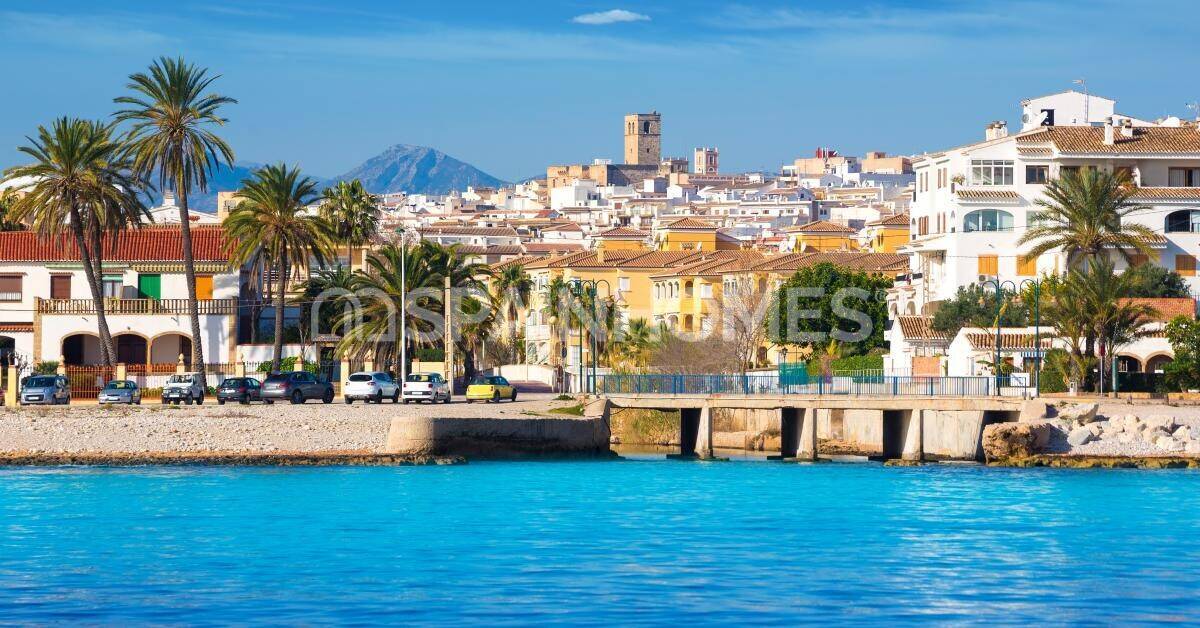 Villa in Javea, Alicante, Spain 5 bedrooms, 460 sq.m. No. 121310