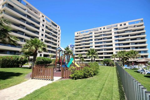 Appartamento a Punta Prima, Alicante, Spagna 3 camere da letto, 154 mq. N° 128680