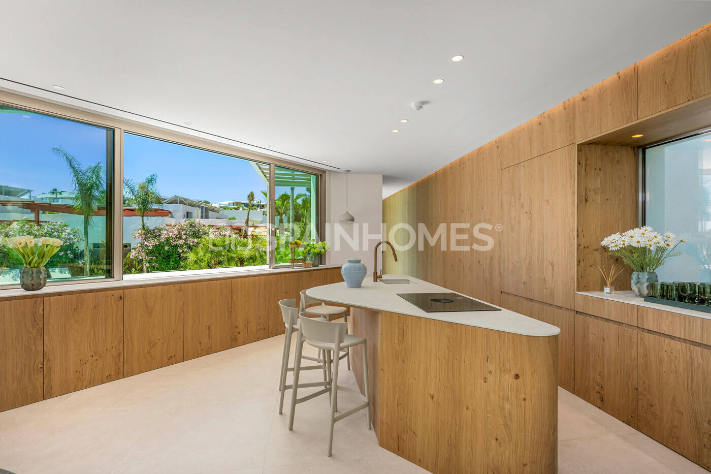 Villa in San Miguel de Salinas, Alicante, Spain 3 bedrooms, 189 sq.m. No. 131154
