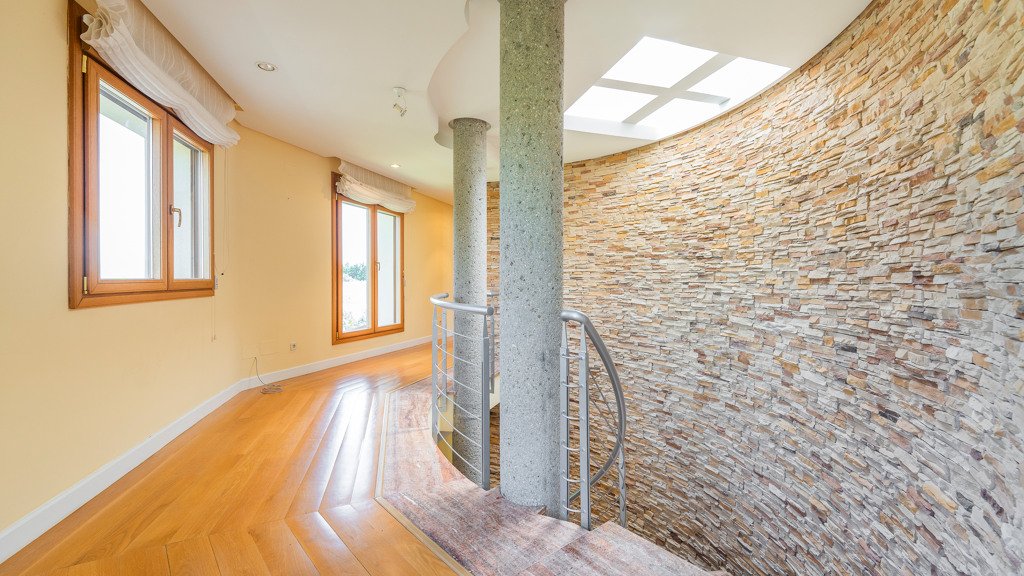 Villa i Ciudalcampo, Madrid, Spanien 5 sovrum, 671 kvm. Nr. 122205