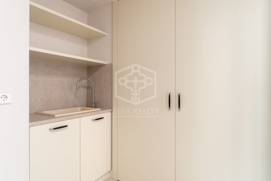 Квартира в Барселона, Испания 4 спальни, 175м2 №128023