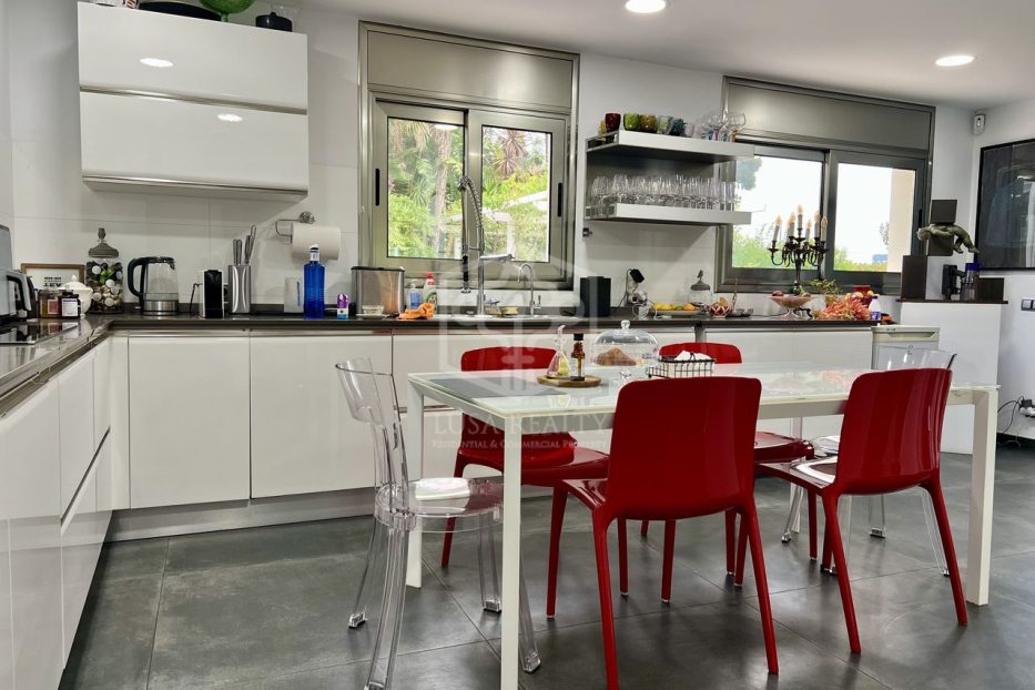 Villa in Sitges, Barcelona, Spanien 4 Schlafzimmer, 545 m2 Nr. 128020