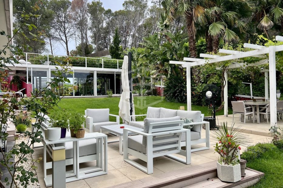 Villa in Sitges, Barcelona, Spanien 4 Schlafzimmer, 545 m2 Nr. 128020