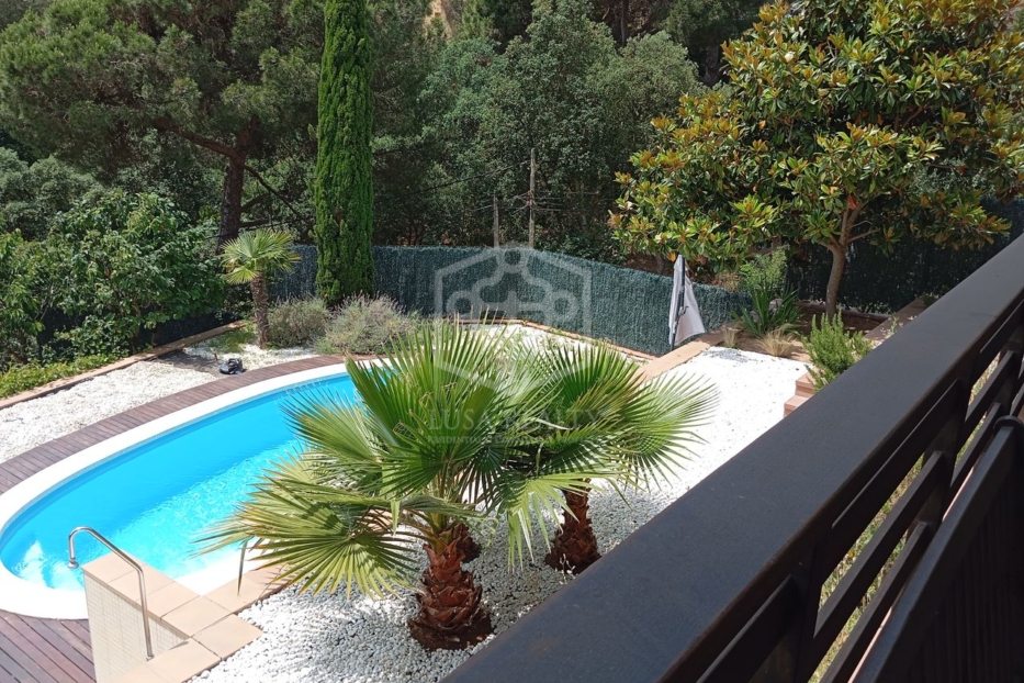 Villa in Lloret de Mar, Girona, Spain 5 bedrooms, 508 sq.m. No. 128024