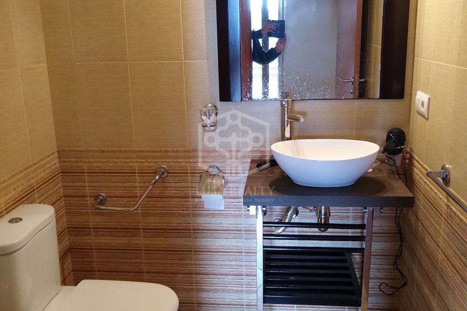 Villa in Lloret de Mar, Girona, Spain 5 bedrooms, 508 sq.m. No. 128024
