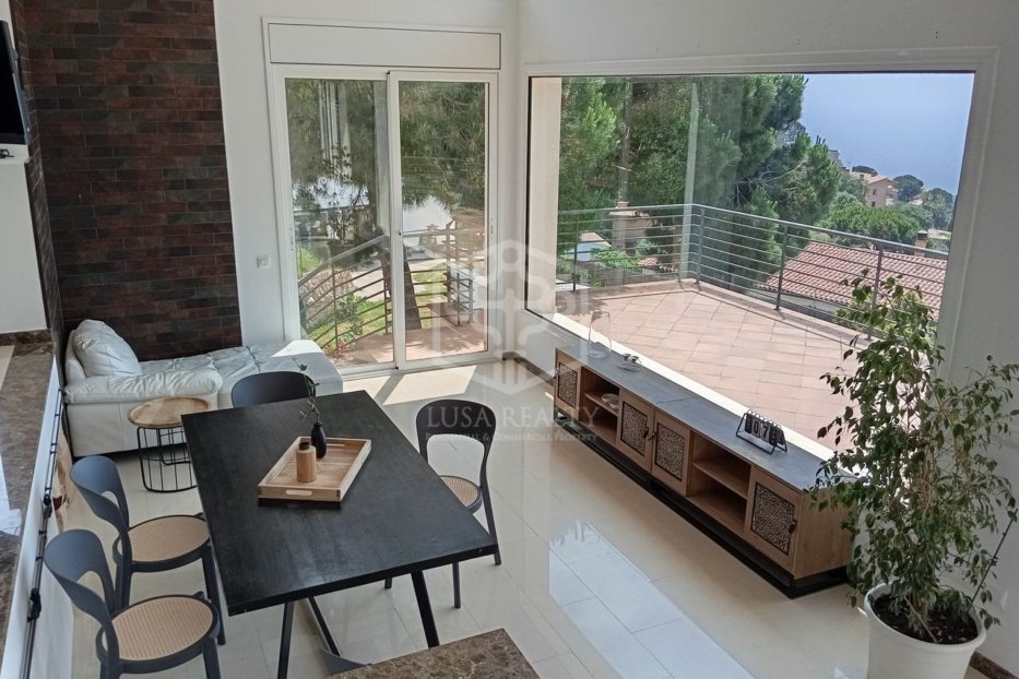 Villa in Lloret de Mar, Girona, Spain 5 bedrooms, 508 sq.m. No. 128024
