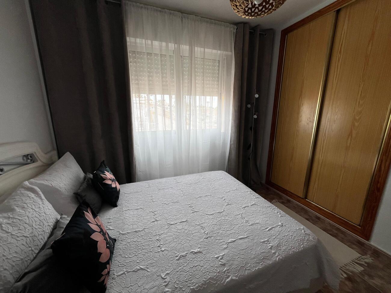 Radhus i Torrevieja, Alicante, Spanien 3 sovrum, 135 kvm. Nr. 125775