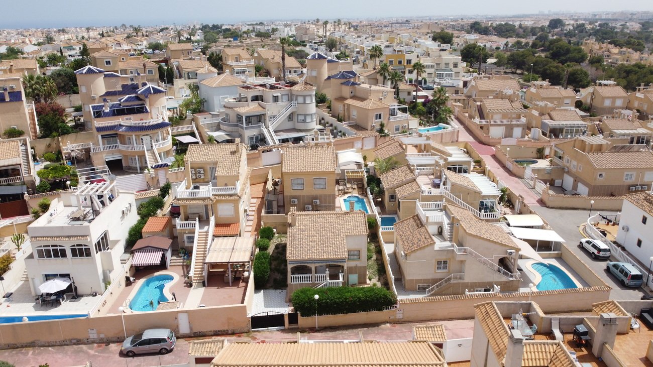 Radhus i Torrevieja, Alicante, Spanien 3 sovrum, 135 kvm. Nr. 125775