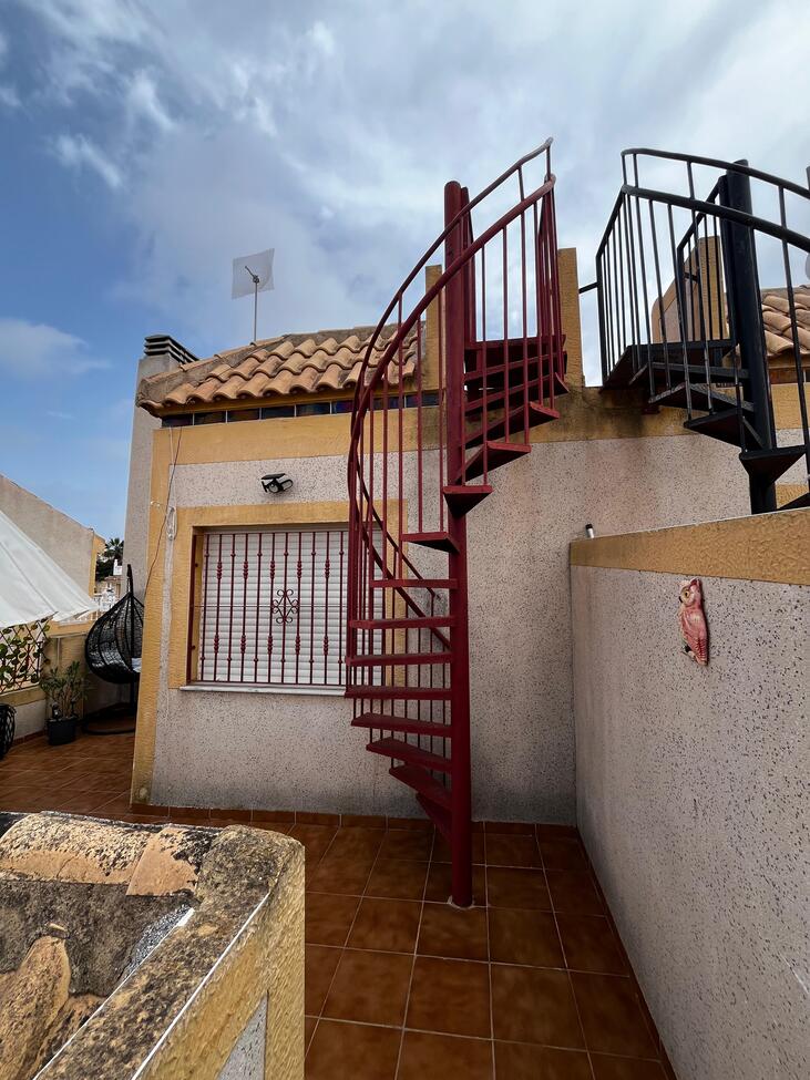 Radhus i Torrevieja, Alicante, Spanien 3 sovrum, 135 kvm. Nr. 125775