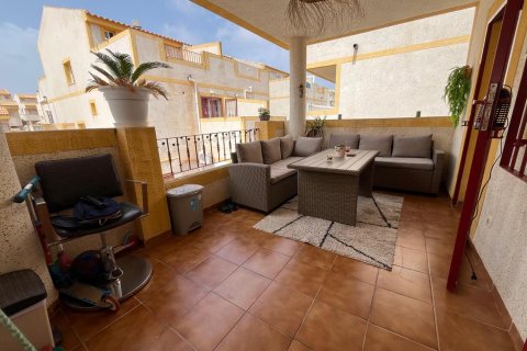 Kaupunkipientalo Torrevieja, Alicante, Espanja 3 makuuhuonetta, 135 m2 No. 125775