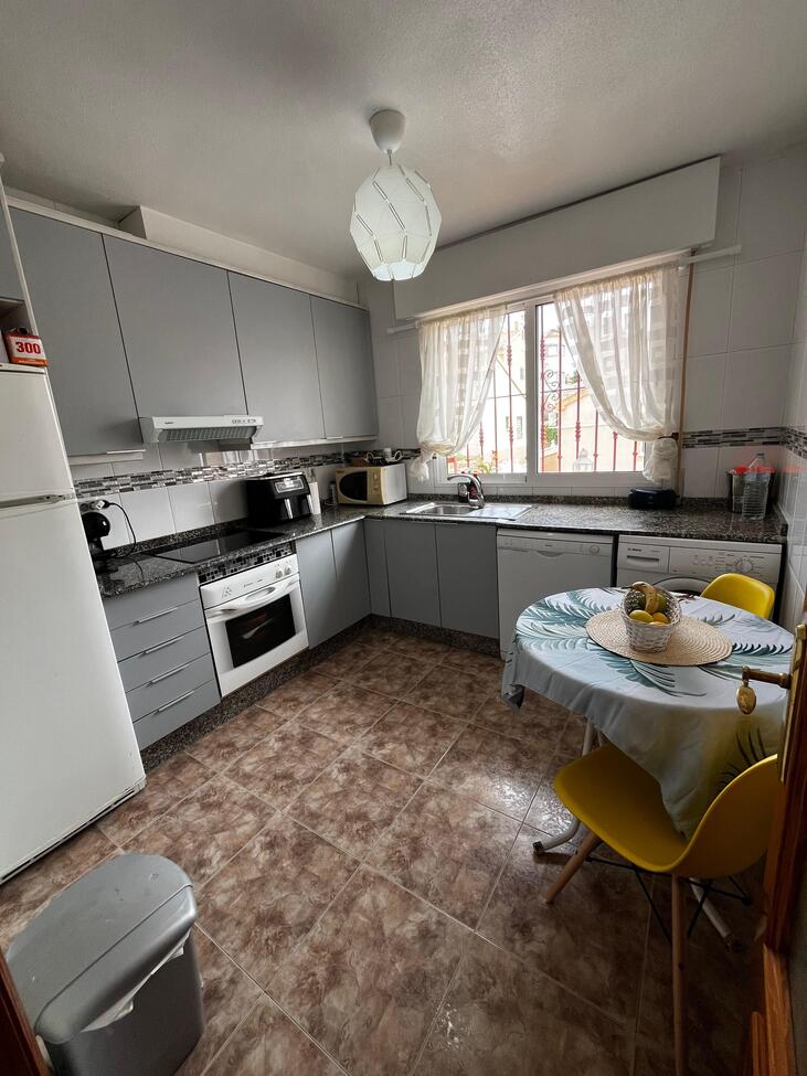 Radhus i Torrevieja, Alicante, Spanien 3 sovrum, 135 kvm. Nr. 125775