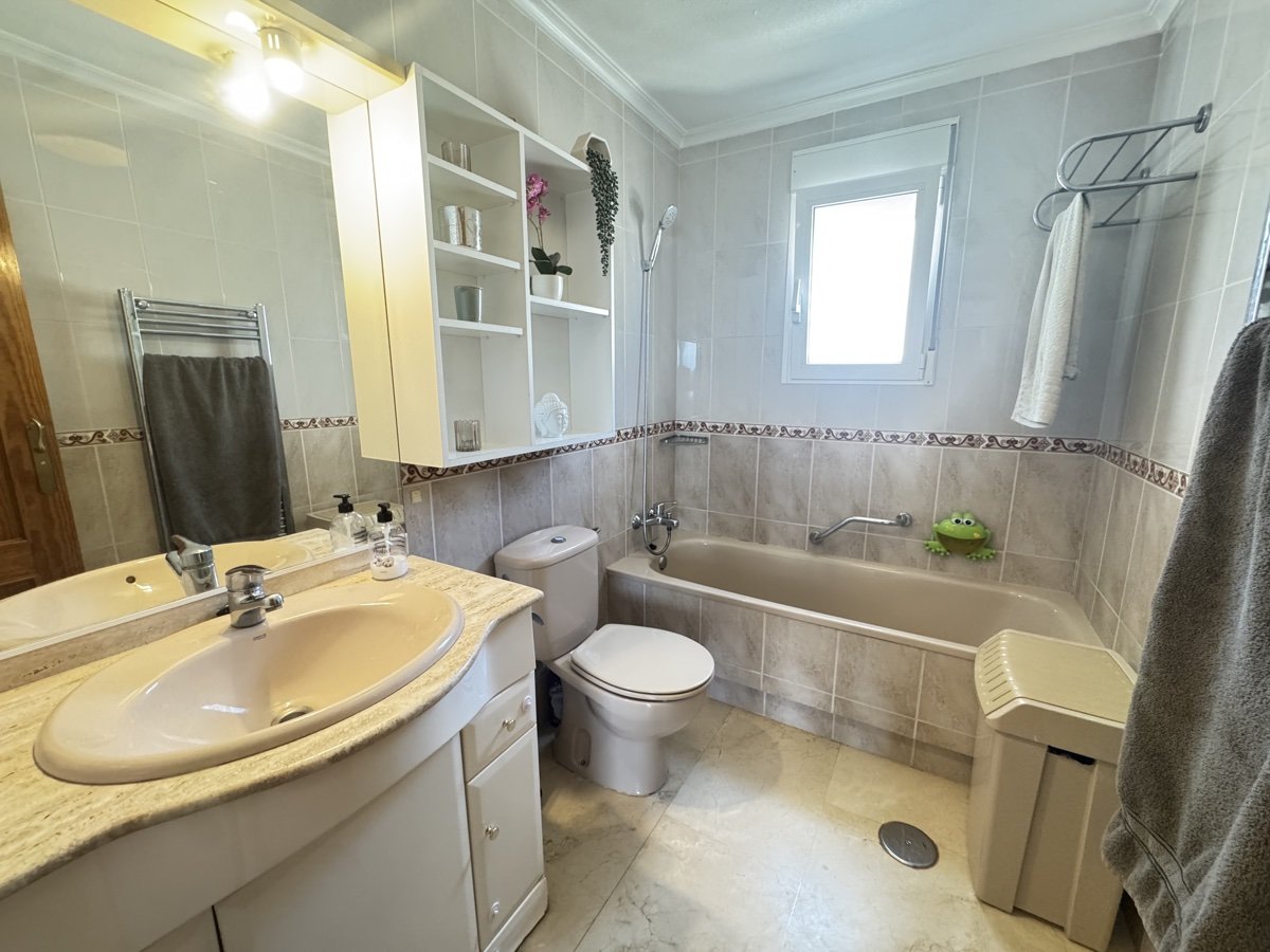 Huvila San Miguel de Salinas, Alicante, Espanja 5 makuuhuonetta, 163 m2 No. 125664