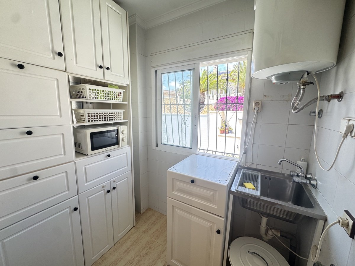 Huvila San Miguel de Salinas, Alicante, Espanja 5 makuuhuonetta, 163 m2 No. 125664