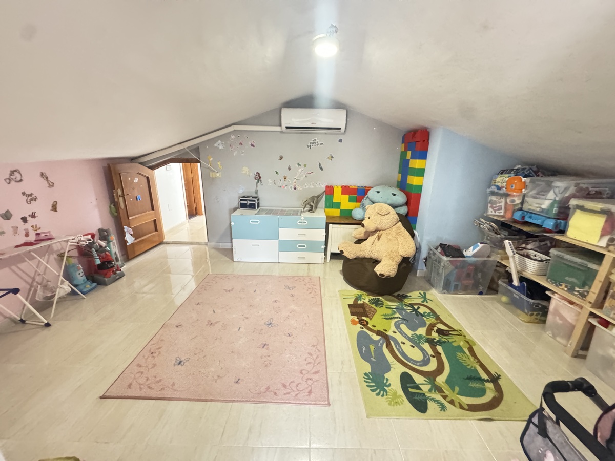 Huvila San Miguel de Salinas, Alicante, Espanja 5 makuuhuonetta, 163 m2 No. 125664