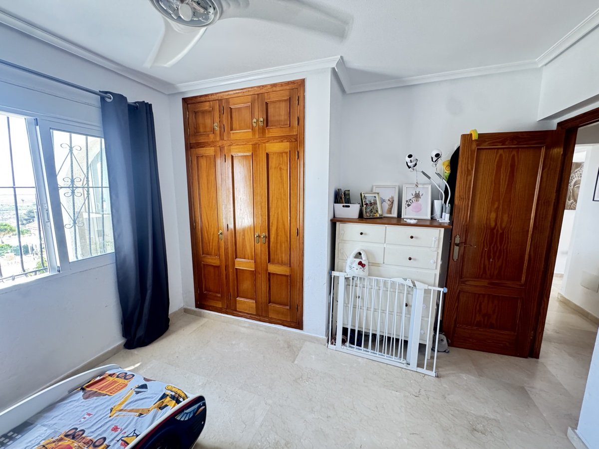 Huvila San Miguel de Salinas, Alicante, Espanja 5 makuuhuonetta, 163 m2 No. 125664
