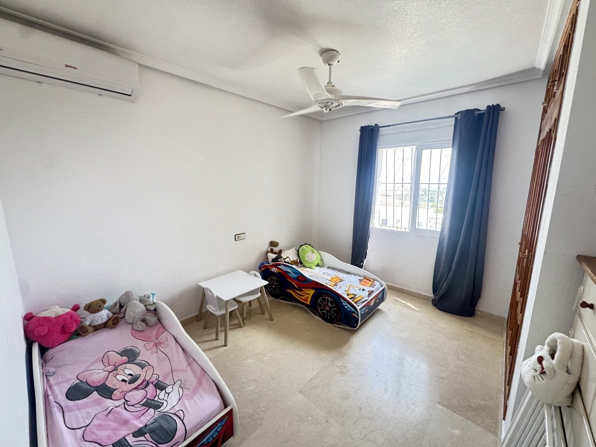 Huvila San Miguel de Salinas, Alicante, Espanja 5 makuuhuonetta, 163 m2 No. 125664