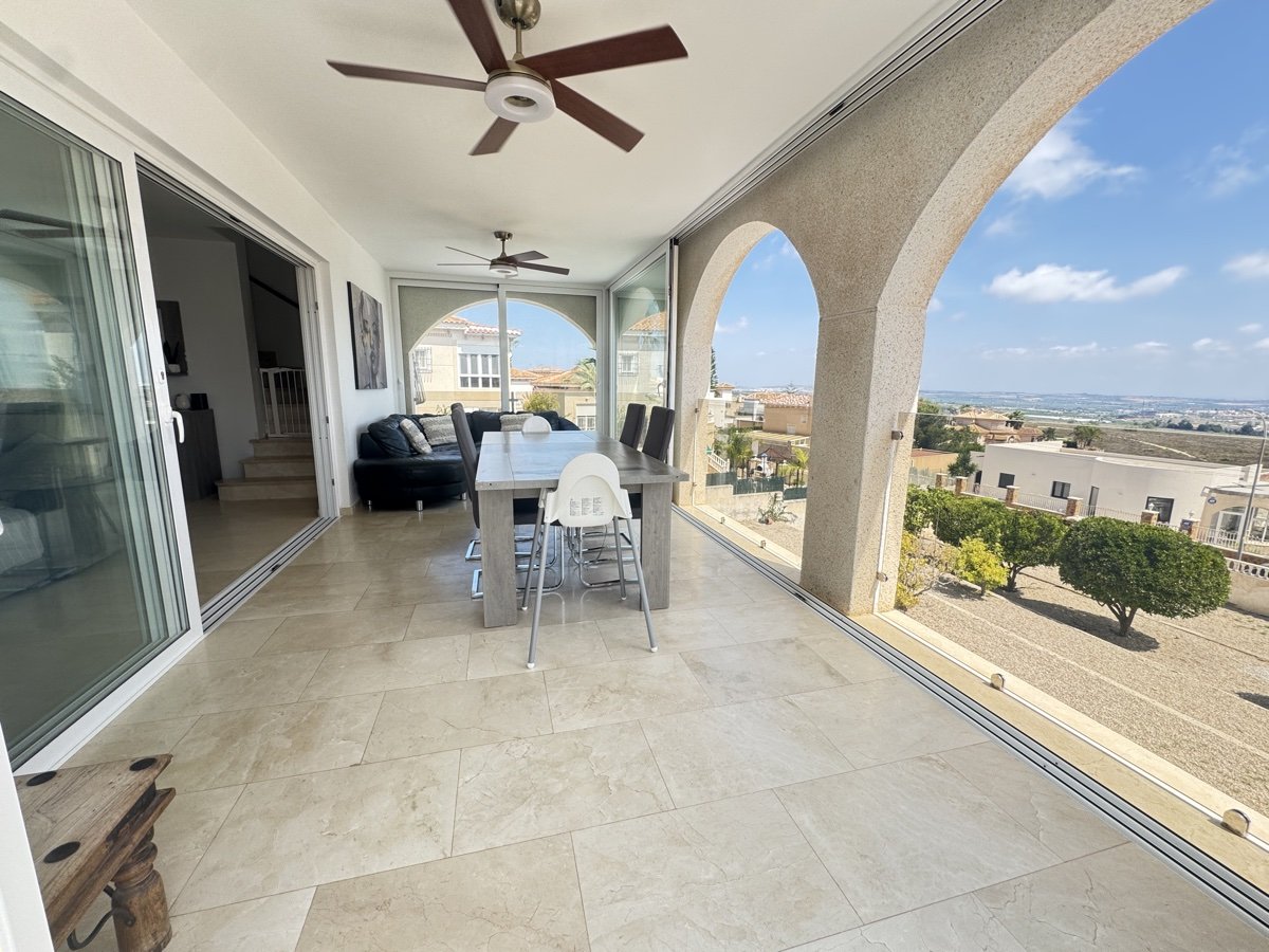 Huvila San Miguel de Salinas, Alicante, Espanja 5 makuuhuonetta, 163 m2 No. 125664